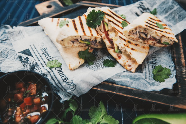 Quesadilla mit dem Huhn