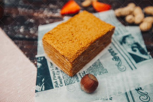 Kuchen "Medovik"